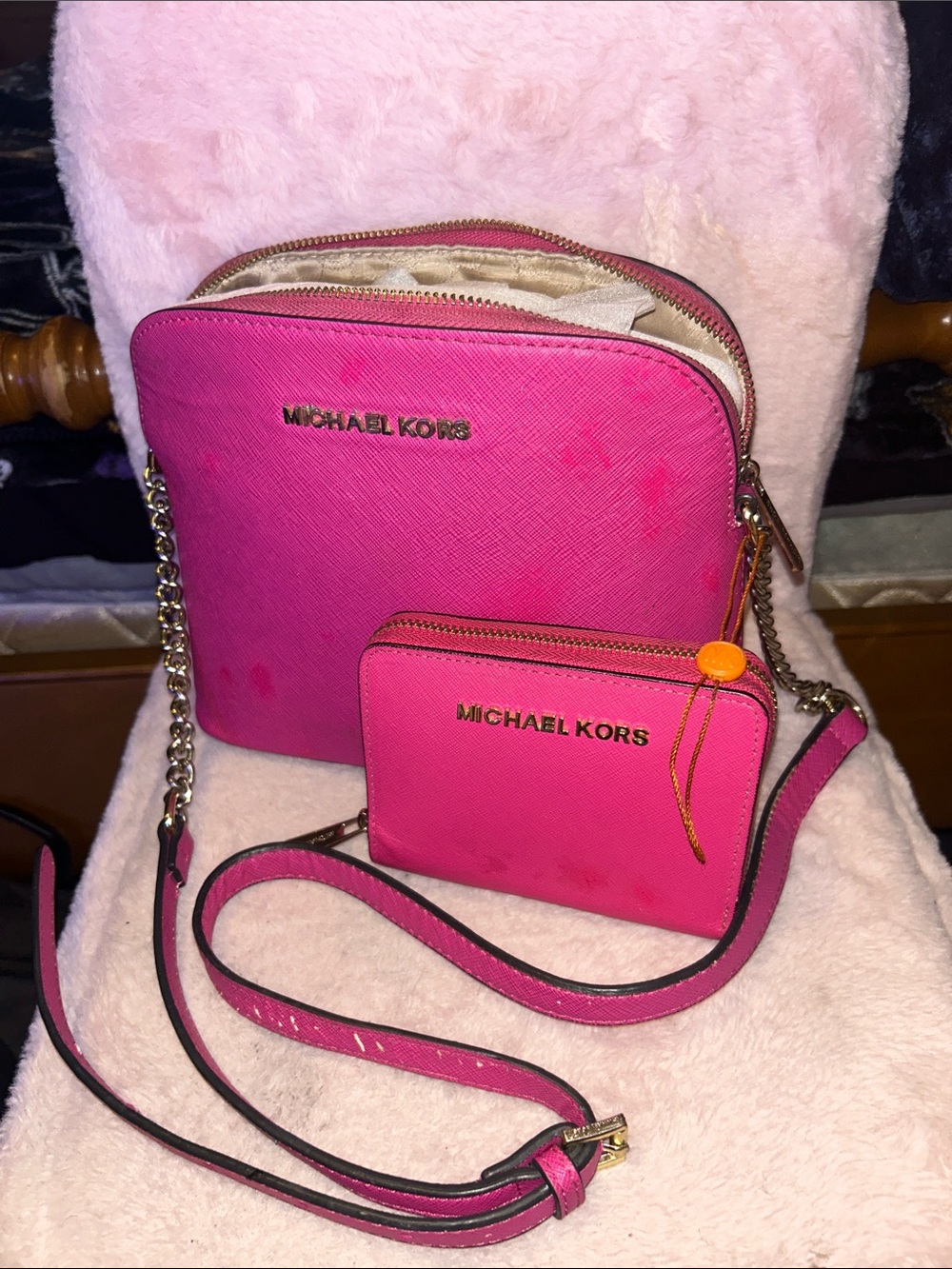 Michael Kors Hot Pink Saffiano Crossbody with Matching Wallet - Picture 6 of 6